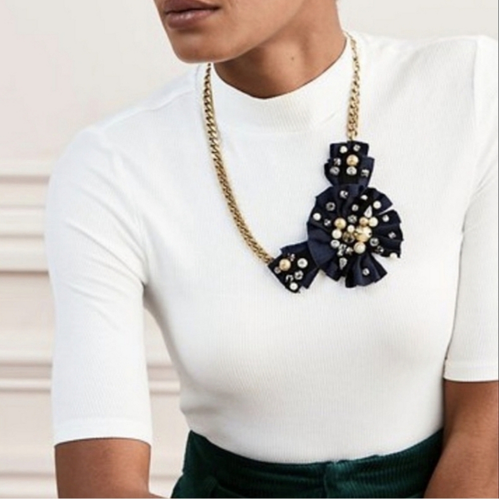 Stella & DOT The French Twist Statement Necklace
